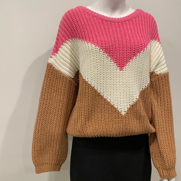 Color-block Chevron Sweater - Picture 4 of 5